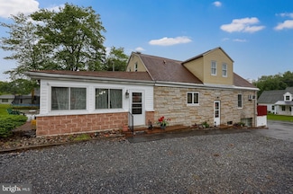 208 Clark Rd, Hershey, PA 17033