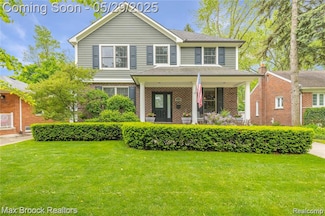 2534 Buckingham Ave, Birmingham, MI 48009
