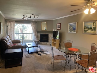 21550 Burbank Blvd Unit 204, Woodland Hills, CA 91367