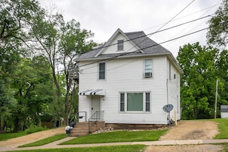 780 Fremont St, Platteville, WI 53818