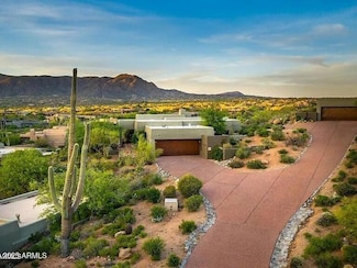 9898 E Graythorn Dr, Scottsdale, AZ 85262