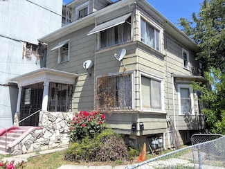 3020 E 19th St, Oakland, CA 94601