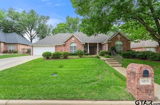 1213 Parkview Dr, Tyler, TX 75703
