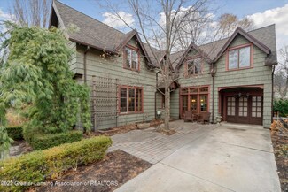 730 Sparrow Ave, Lansing, MI 48910
