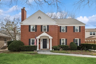 3107 Old Glenview Rd, Wilmette, IL 60091