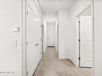 9799 N Summerstone Ave, Tucson, AZ 85743