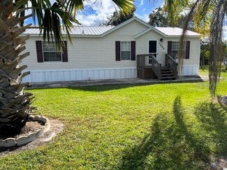 1563 NE Strickland St, Arcadia, FL 34266
