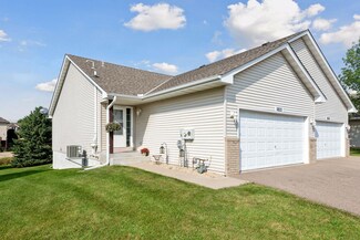 1822 Lakeridge Way, Waconia, MN 55387