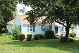30 Day Cir, Woburn, MA 01801
