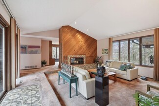 1460 Tanglewood Rd, Long Lake, MN 55356