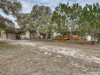 528 Private Road 1516, Bandera, TX 78003