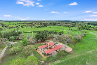 363 Paint Creek Rd S, Paige, TX 78659