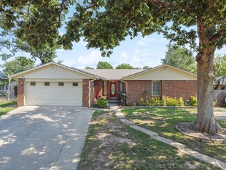 2309 E Briar Glen St, Okmulgee, OK 74447