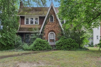 802 Orlando Ave, Akron, OH 44320