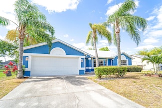 1142 SW Dalton Ave, Port Saint Lucie, FL 34953