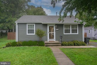 4105 Chestnut St, Fairfax, VA 22030