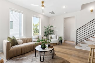 1043 E Trinity Ln, Nashville, TN 37216