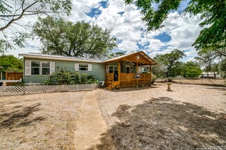 171 E King Phillips Ave, Poteet, TX 78065