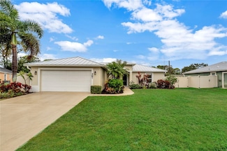 587 High Hawk Cir, Vero Beach, FL 32962