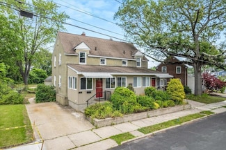 3 Perry Ave, Nashua, NH 03060