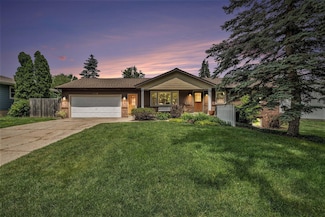 2249 Timberlane Dr, Jenison, MI 49428