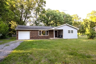 2280 E 150 S, Knox, IN 46534