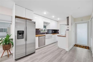 2161 NE 42nd Ct Unit 106, Lighthouse Point, FL 33064