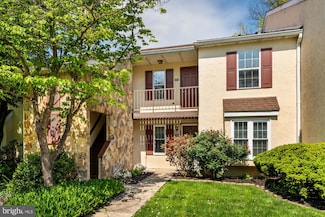 106 Valley Stream Cir, Chesterbrook, PA 19087