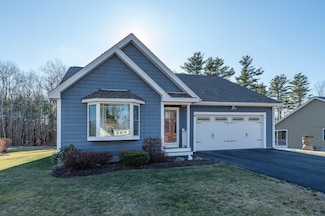 6 Wilson Way, Brentwood, NH 03833