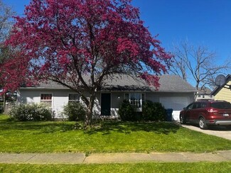 738 Apache Ln, Lowell, IN 46356