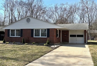8441 Elmway Dr, Dayton, OH 45415