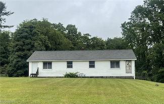 12490 Kinsman Rd, Burton, OH 44021