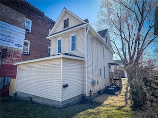 621 New Castle St, Butler, PA 16001