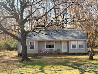 114 Cedar Dr, Salisbury, NC 28147