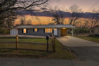 2801 Midfield Cir SE, Cleveland, TN 37323