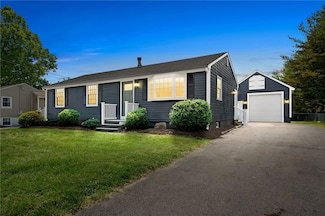 178 Richard Dr, Tiverton, RI 02878