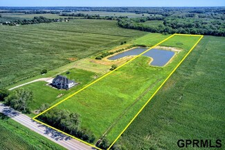 252 Between F & Q St, Waterloo, NE 68069