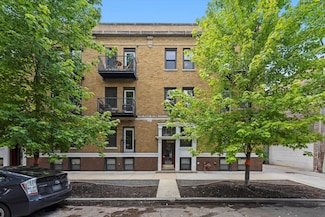 1952 W Byron St Unit 4, Chicago, IL 60613