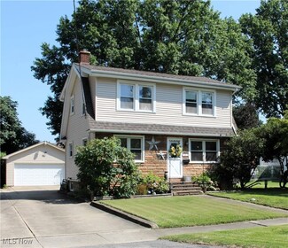 1315 Hollywood St NE, Warren, OH 44483