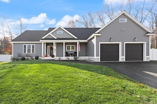 44 Methuen Rd, Dracut, MA 01826