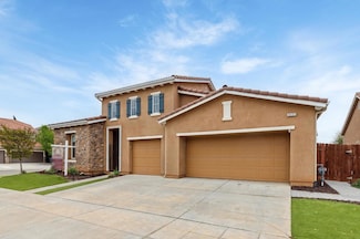 2437 E Prestwick Ave, Fresno, CA 93730