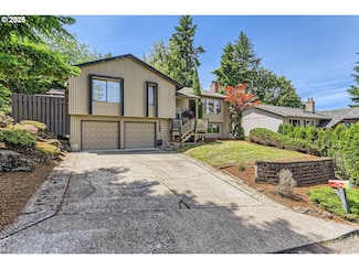 17083 Stanhelma Dr, Gladstone, OR 97027