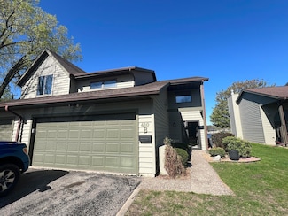 410 Gillette St Unit B, La Crosse, WI 54603