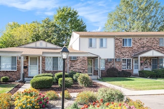 61117 Heritage Blvd, South Lyon, MI 48178