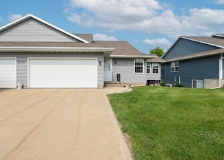 3730 Deer Valley Dr Unit B, Marion, IA 52302