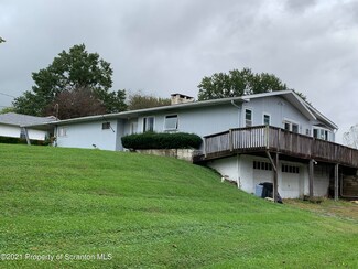 10 Maple Ln, Tunkhannock, PA 18657