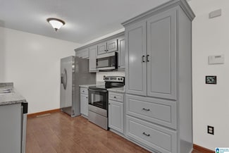 6621 Old Springville Rd, Pinson, AL 35126