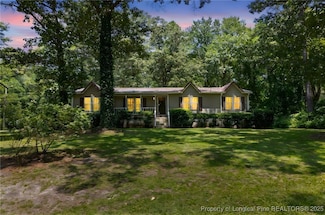 21621 Old Maxton Rd, Maxton, NC 28364