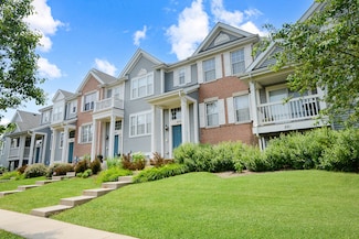 879 Clover Ln, Pingree Grove, IL 60140