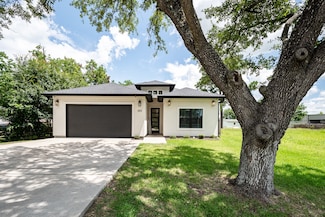 202 Hurta Rd, Crosby, TX 77532